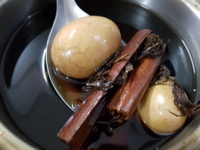 วิธีทำ ไข่ต้มใบชาลายหินอ่อน 🥚 วิธีทำ ไข่ต้มใบชาลายหินอ่อน 🥚