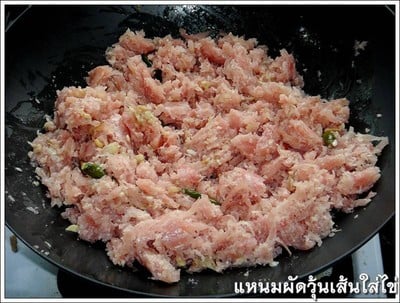 วิธีทำ แหนมผัดวุ้นเส้นใส่ไข่ วิธีทำ แหนมผัดวุ้นเส้นใส่ไข่