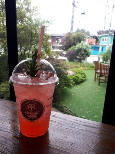 Vanilla Rose Garden