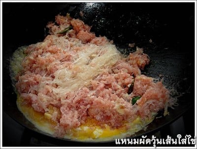 วิธีทำ แหนมผัดวุ้นเส้นใส่ไข่ วิธีทำ แหนมผัดวุ้นเส้นใส่ไข่