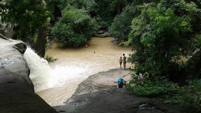บรรยากาศ น้ำตกบ๋าหลวง