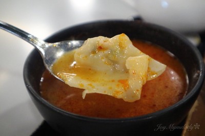 ซุปเกี๊ยวซ่าต้มยำ