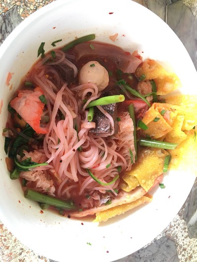 เล็กเย็นตาโฟ(ขออภัย เผลอคนก่อนถ่าย)
