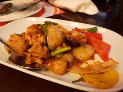ไก่ผัดเม็ดมะม่วง