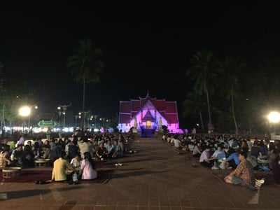 ถนนคนเดินหน้าวัดภูมินทร์