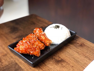 Namu Korean Fried Chicken (นามูไก่ทอดเกาหลี) Namu Korean Fried Chicken (นามูไก่ทอดเกาหลี)