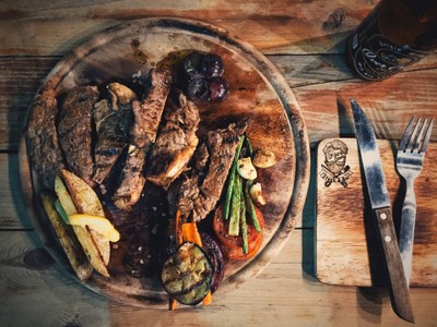 Dave ทีโบนซอสพริกไทยดำ