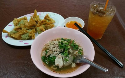 มานาก๋วยเตี๋ยวหมู (Ma Na Noodle) ประชาชื่น - วงศ์สว่าง มานาก๋วยเตี๋ยวหมู (Ma Na Noodle) ประชาชื่น - วงศ์สว่าง