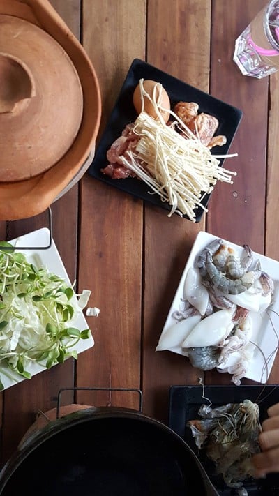 อาหาร หรือ เครื่องดื่ม