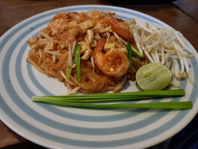 ผัดไทยกุ้งสด