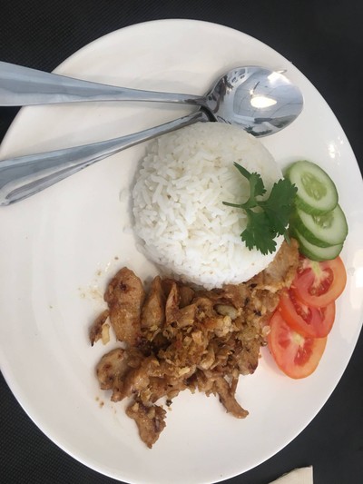 ไก่กระเทียม