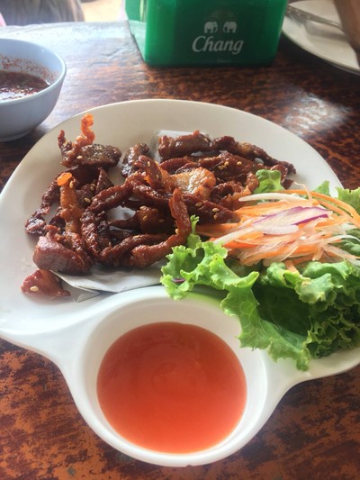 หมูแดดเดียวทอด