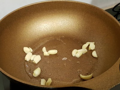 วิธีทำ ปูผัดผงกะหรี่ 🦀