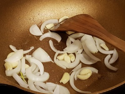 วิธีทำ ปูผัดผงกะหรี่ 🦀