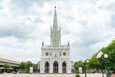 บรรยากาศ อาสนวิหารแม่พระบังเกิดบางนกแขวก