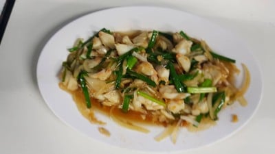 เนื้อปูผัดต้นหอม