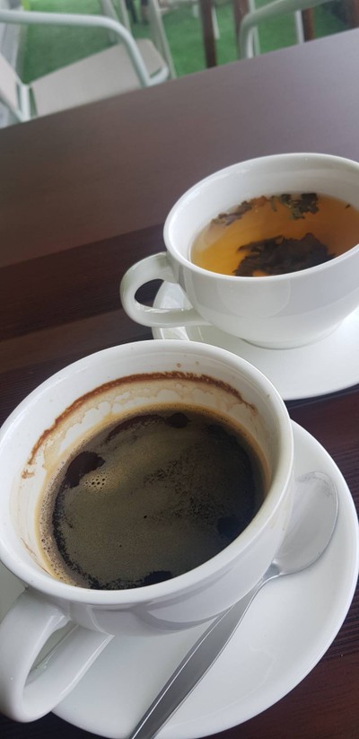 อาหาร หรือ เครื่องดื่ม