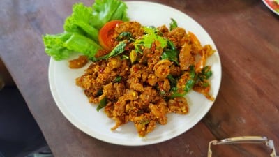 หมูป่าผัดเผ็ด