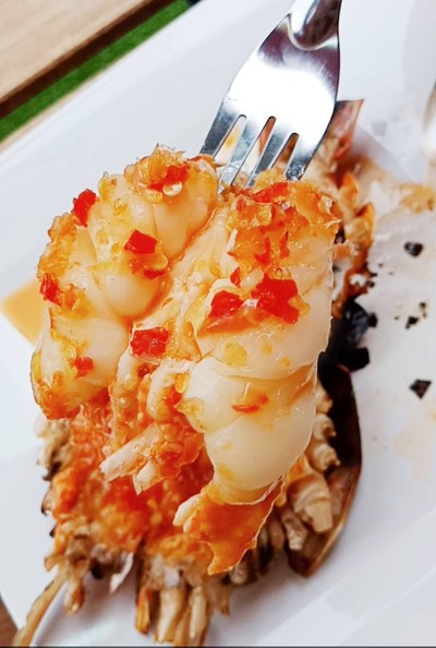 กุ้งแม่น้ำเผามันเยิ้มๆ
