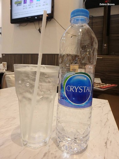 น้ำเปล่า + น้ำแข็ง