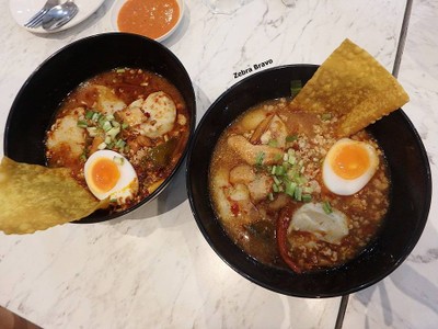 เตี๋ยวไข่ต้มยำ