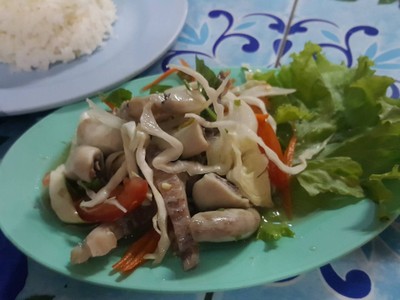 อาหาร หรือ เครื่องดื่ม