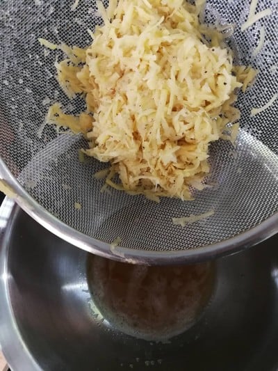 วิธีทำ Eggs baked in Hash Browns