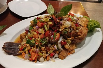 ปลาทับทิมทอดลุยสวน