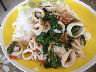 VT แหนมเนือง & อาหารตามสั่ง เซฟวัน