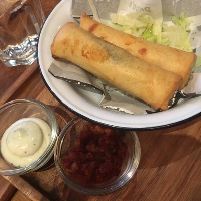 Cheese And Spinach Springroll