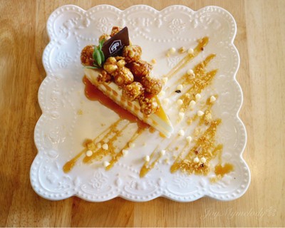 Salted Caramel Popcorn Cheese Cake