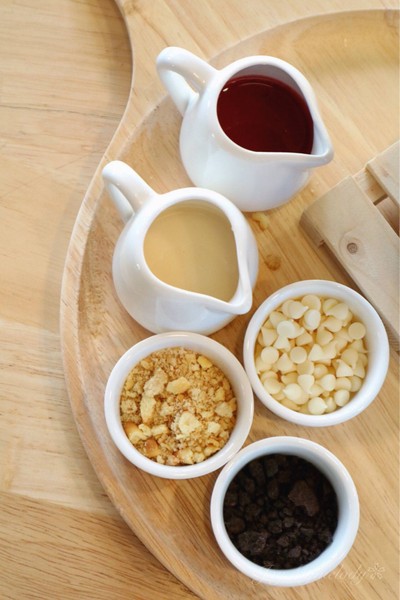 Strawberry Crumble White Chocolate Gardenhouse Pot
