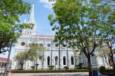 บรรยากาศ อาสนวิหารแม่พระบังเกิดบางนกแขวก