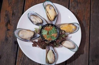 เมนูของร้าน 722 Hipster Rooftop Bar -new