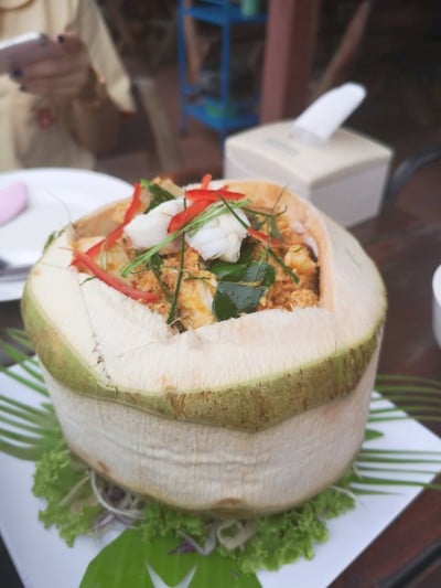 ศรีจันทร์ ซีฟู้ด (เลียบคลองทวีวัฒนา) ศาลาธรรมสพน์
