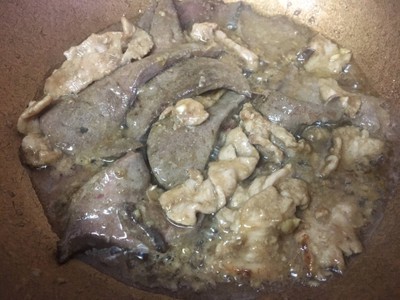 วิธีทำ หมูนุ่มตับผัดกระเทียมพริกไทย วิธีทำ หมูนุ่มตับผัดกระเทียมพริกไทย