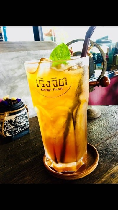 Roengjit Coffee Phuket เริงจิตวงเวียนหอนาฬิกา