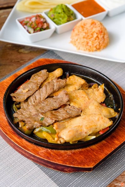 ป่าตอง ซันเซ็ท วิว เรสเทอรองท์