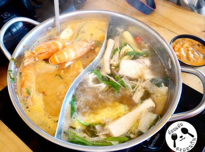 น้ำซุปต้มยำน้ำข้น + น้ำซุปแจ่วฮ้อน