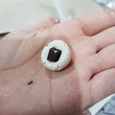 วิธีทำ บัวลอยนมสด สอดไส้ Dark Chocolate วิธีทำ บัวลอยนมสด สอดไส้ Dark Chocolate