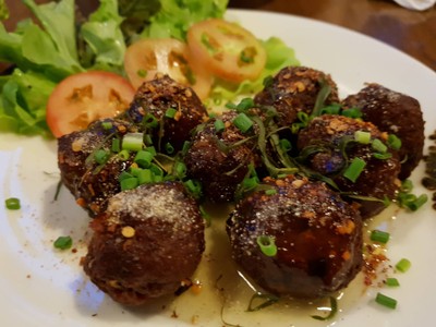 ลาบหมูทอด