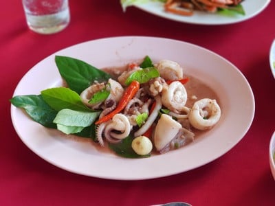ครัวครูหอม ครัวครูหอม