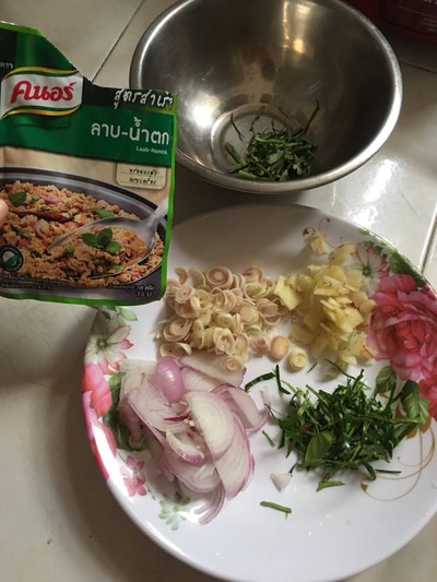 วิธีทำ ลาบอกไก่ วิธีทำ ลาบอกไก่