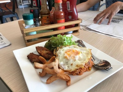 Sucre Cafe' (ชูเคร่ คาเฟ่) บึงสามพัน Sucre Cafe' (ชูเคร่ คาเฟ่) บึงสามพัน