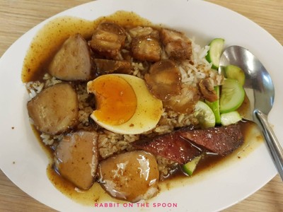 ข้าวหมูแดงหมูกรอบ