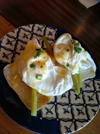 Smoked Salmon Egg Benedict