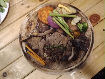 Dave ทีโบนซอสพริกไทยดำ