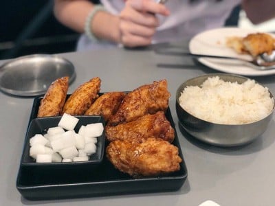 Bonchon Korean Fried Chicken (บอนชอนไก่ทอดเกาหลี) เซ็นทรัลนครราชสีมา
