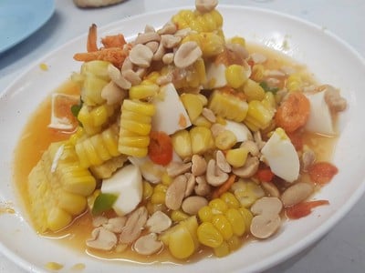 ตำข้าวโพดไข่เค็ม