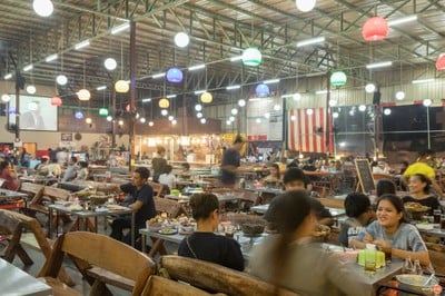 บรรยากาศ ตังค์เต็มกุ้งย่าง จันทรเกษม